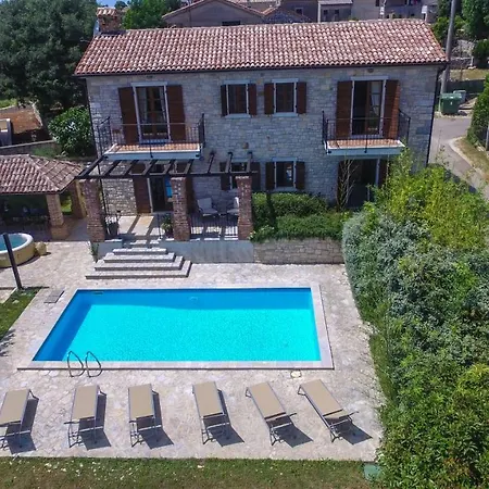 Villa Rosa *